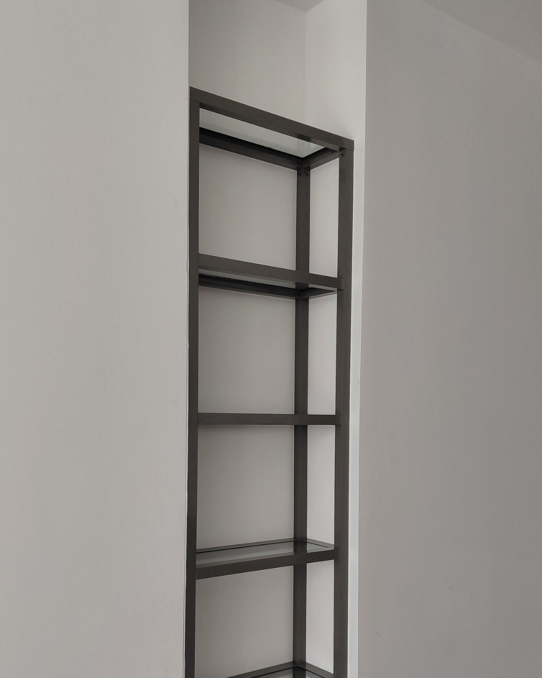 Interior aluminium finish